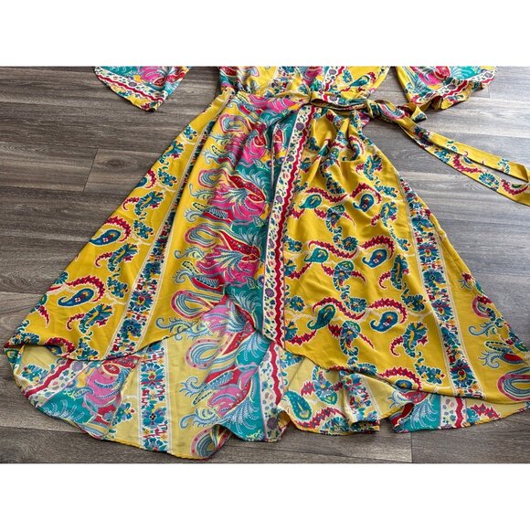 NEW FASHION NOVA WOMENS PLUS SIZE GRAP MAXI DRESS 3X BELL SLEEVE PAISLEY COLORFU - Picture 5 of 6